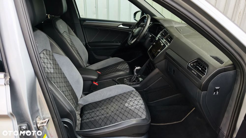 Volkswagen Tiguan Allspace 2.0 TDI R-Line DSG - 17