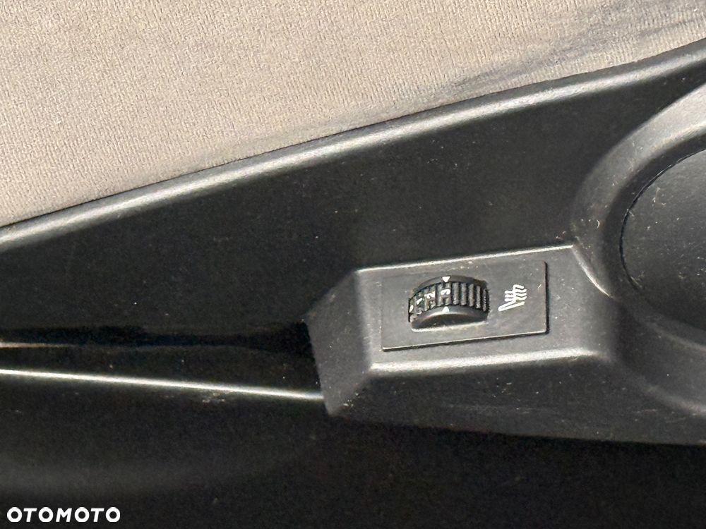 Peugeot 807 2.0 HDi Premium - 36