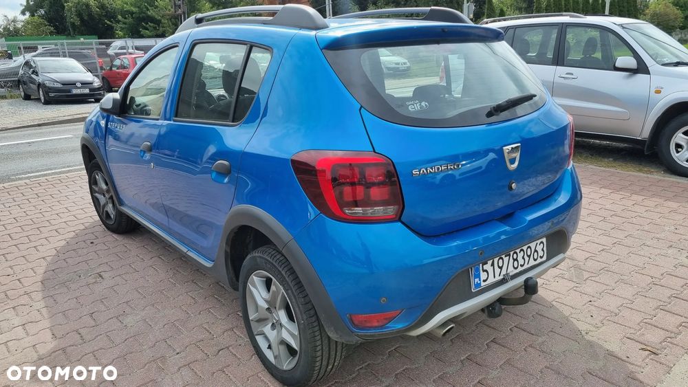 Dacia Sandero Stepway Blue dCi 95 Essential - 6