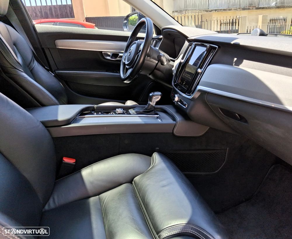 Volvo S90 D5 AWD Geartronic Momentum Pro - 12