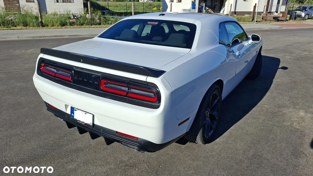 Dodge Challenger 5.7 R/T - 6