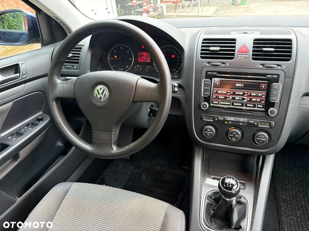 Volkswagen Golf 1.9 TDI DPF Comfortline - 10
