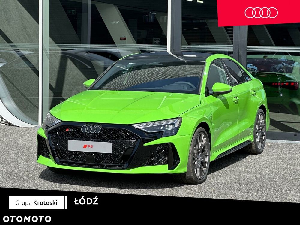 Audi RS3 Limousine - 1