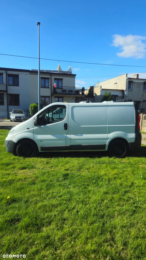 Opel Vivaro - 1
