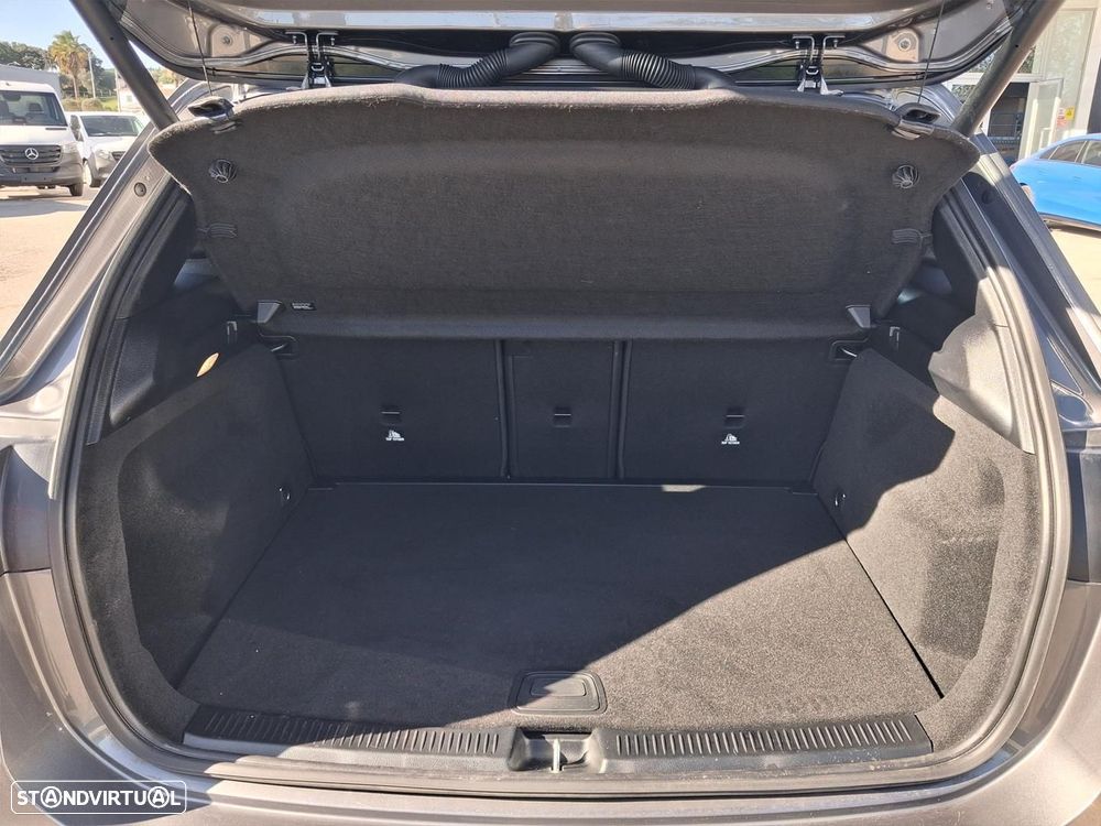 Mercedes-Benz B 180 - 12