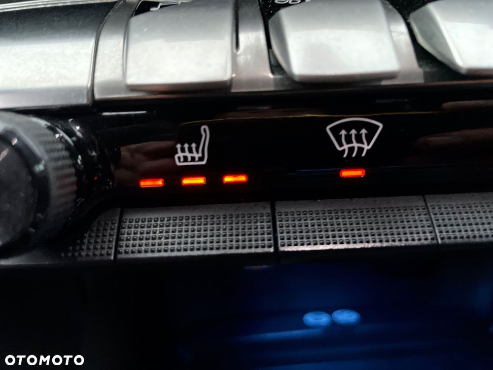 Peugeot 5008 BlueHDI 120 EAT6 Allure - 22