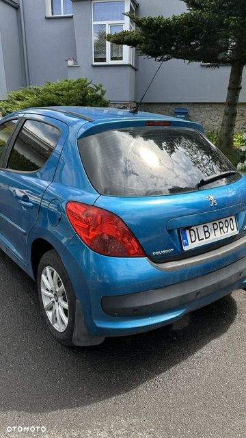 Peugeot 207 1.6 HDi - 12