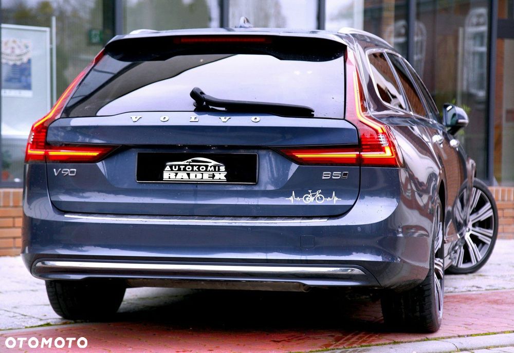 Volvo V90 D5 SCR AWD Momentum Pro - 23