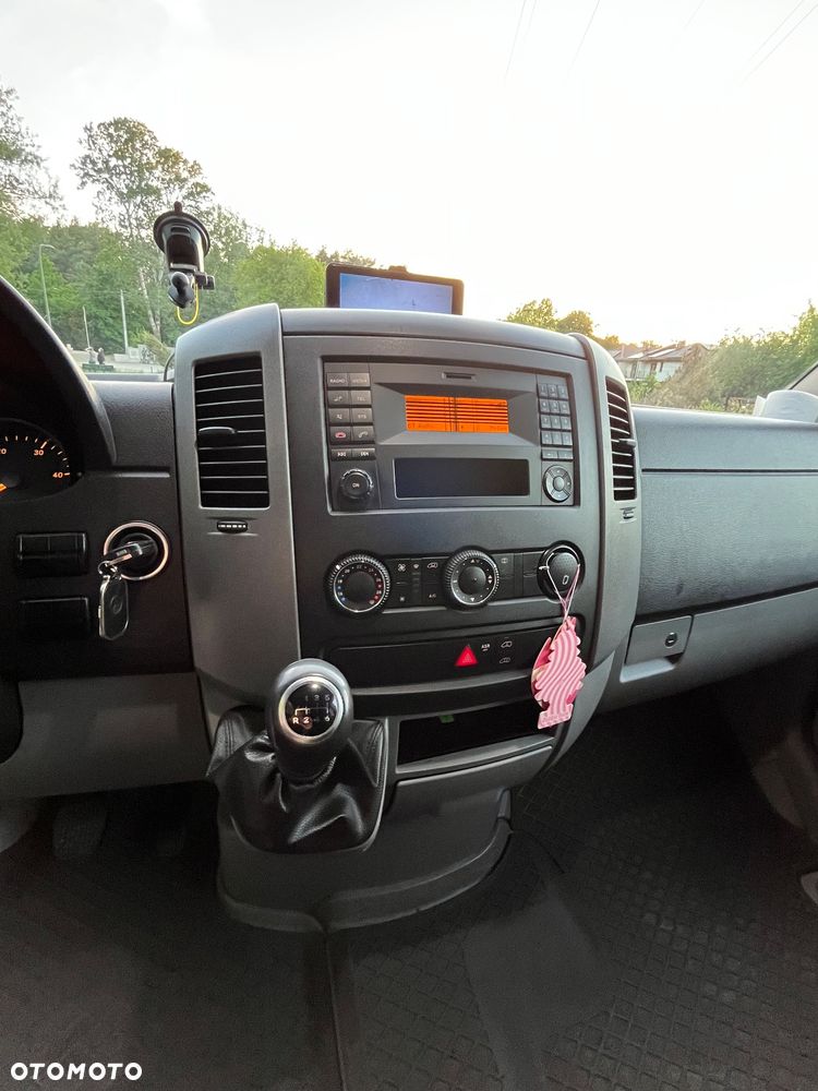 Mercedes-Benz SPRINTER - 13