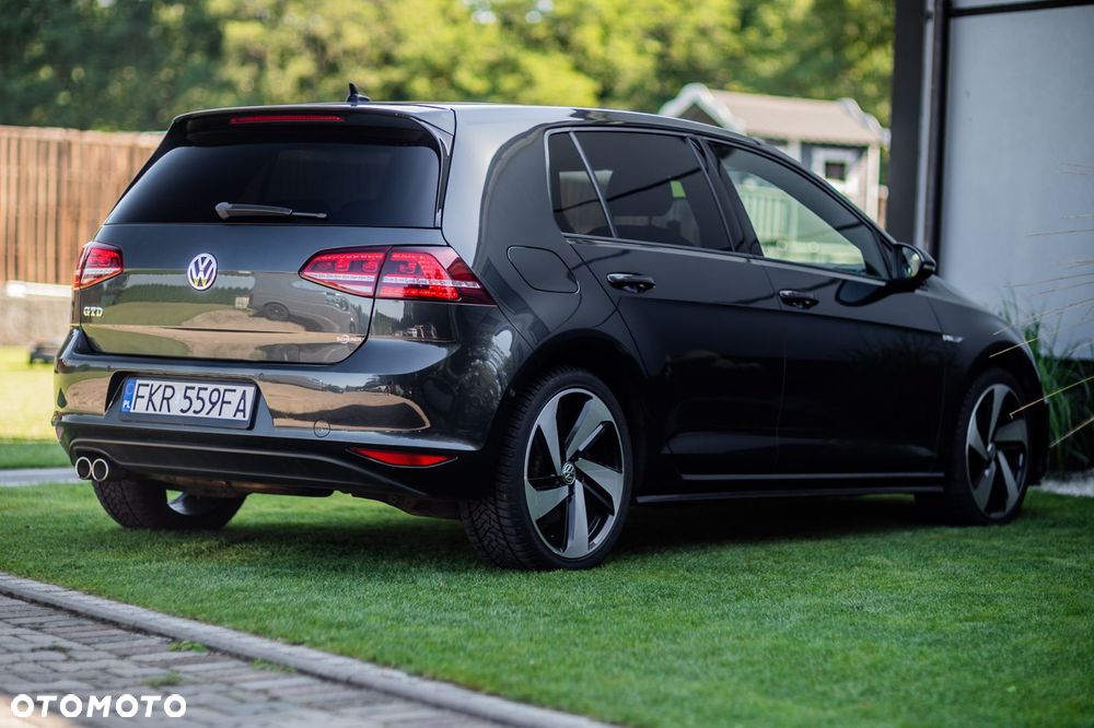 Volkswagen Golf - 13