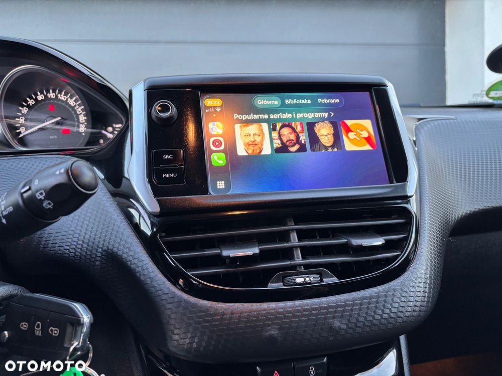 Peugeot 2008 1.6 BlueHDi Allure - 14