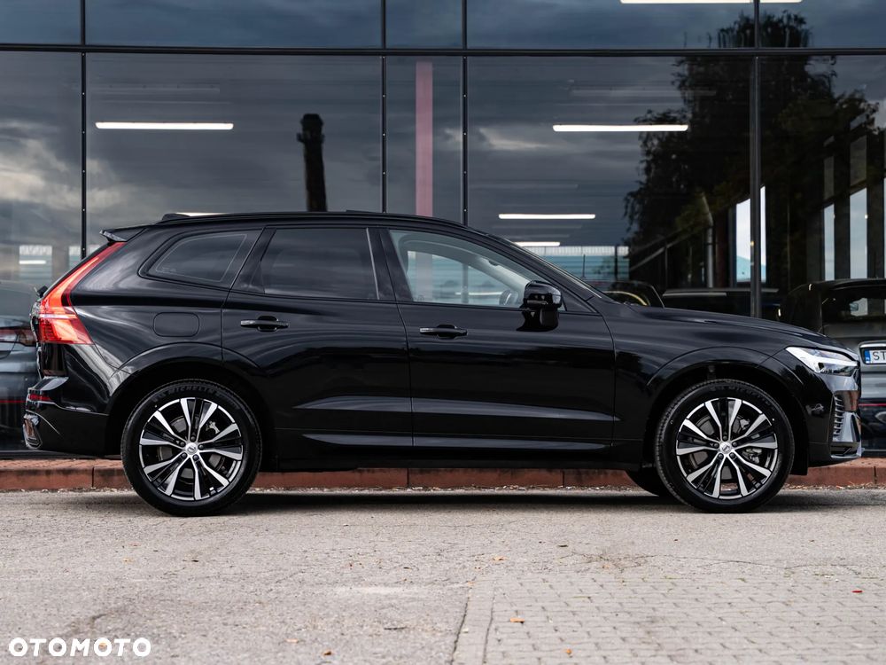 Volvo XC 60 B4 B Plus Dark - 15