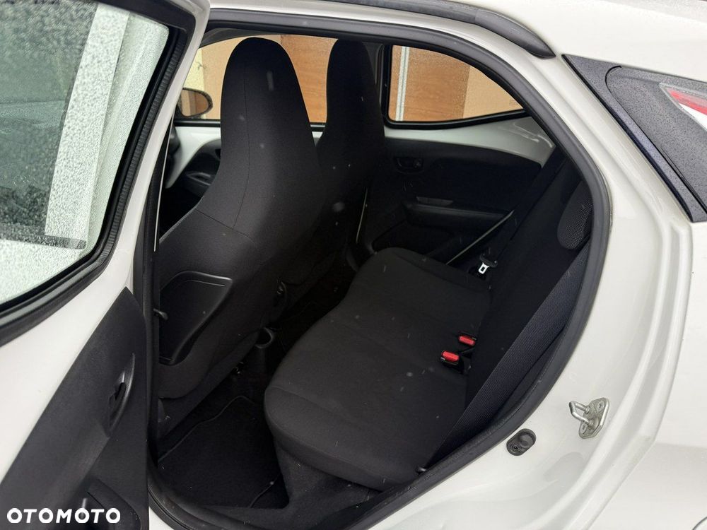 Toyota Aygo x - 20