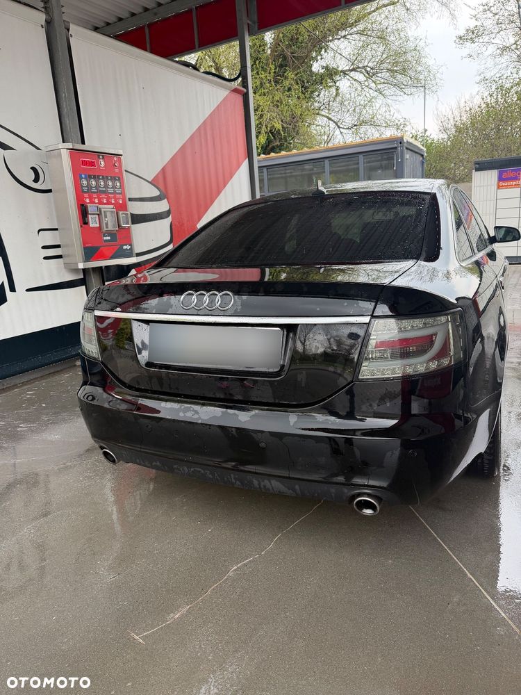 Audi A6 Limousine 2.4 - 5