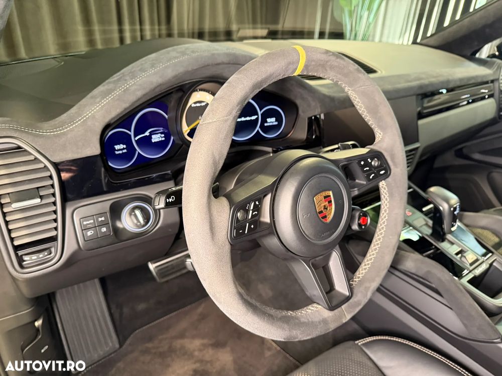 Porsche Cayenne Coupe - 21