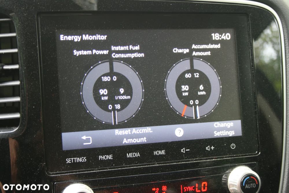 Mitsubishi Outlander - 28