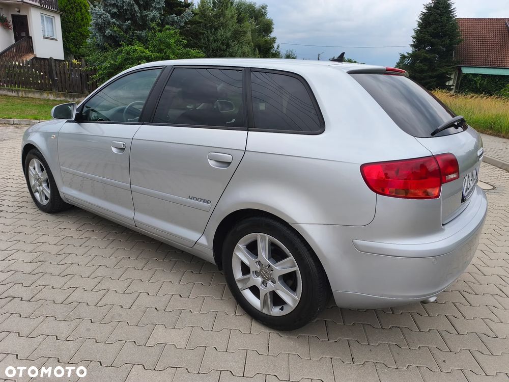 Audi A3 Sportback - 3