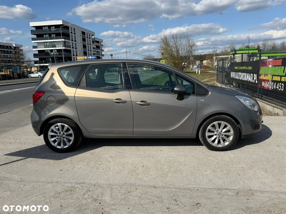 Opel Meriva 1.4 T Cosmo S&S - 8