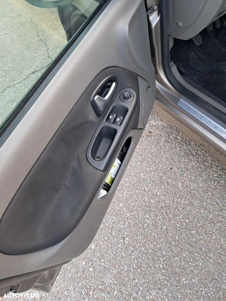 Renault Symbol 1.5dCi Expression - 4