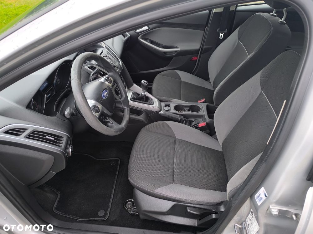 Ford Focus - 8