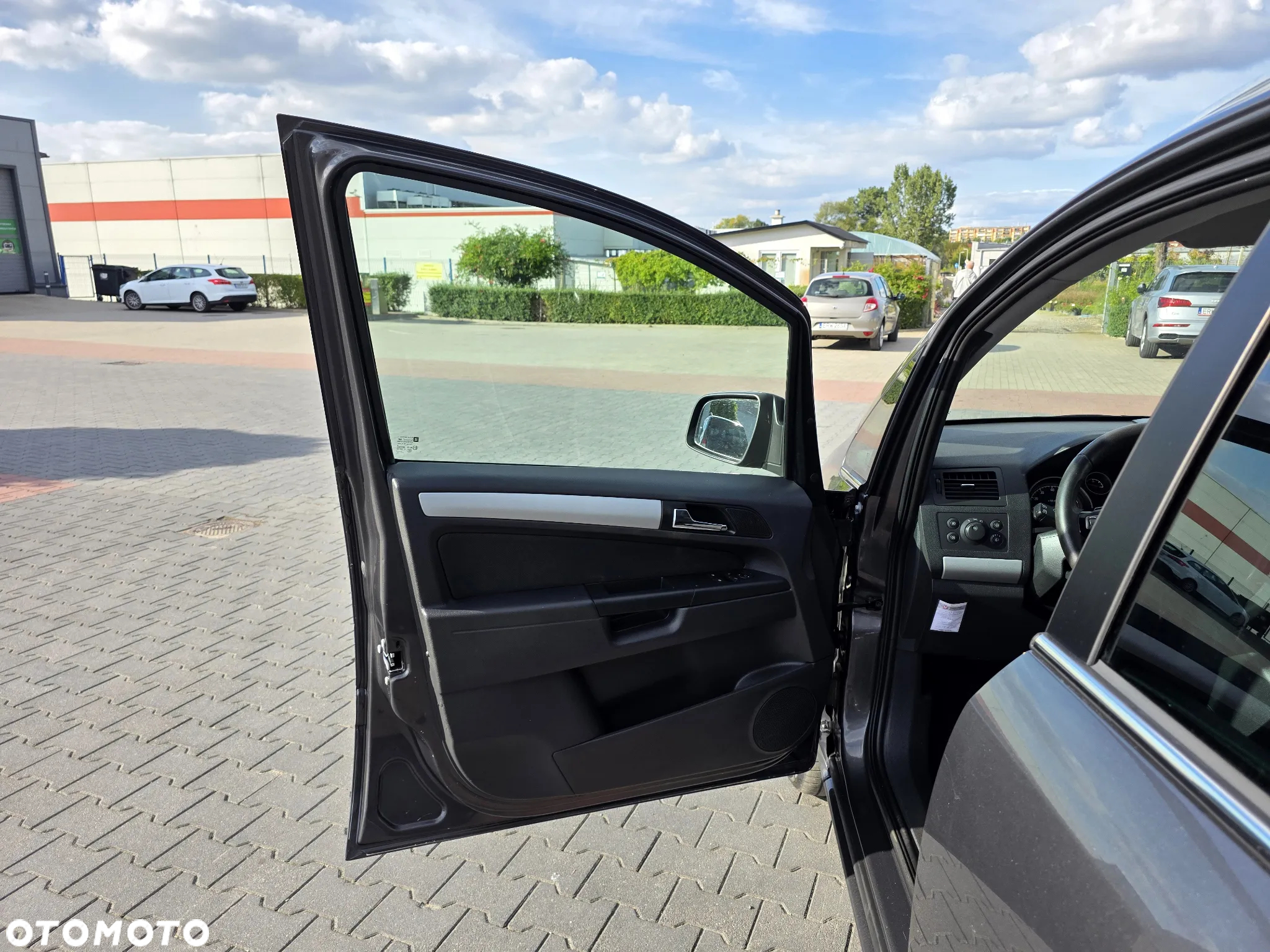 Opel Zafira 1.6 Cosmo - 10