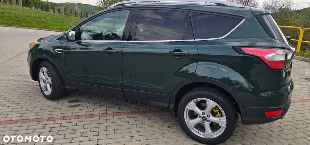 Ford Kuga - 12
