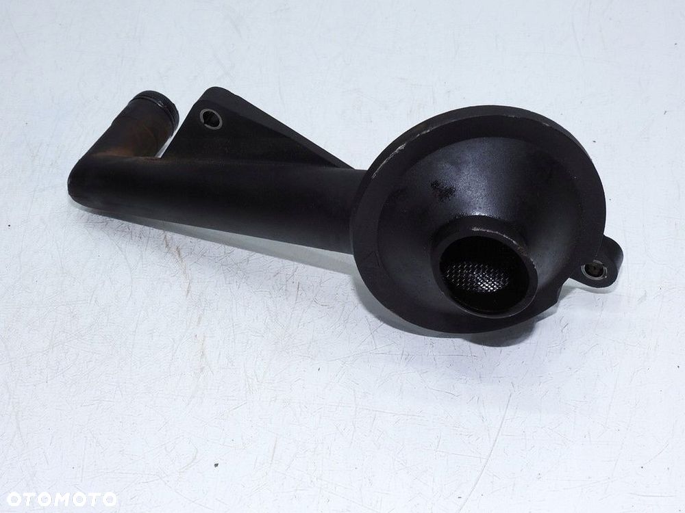 SMOK OLEJU VW GOLF V 1.6 - 2