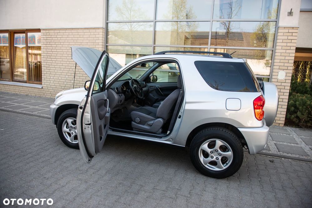 Toyota RAV4 - 9