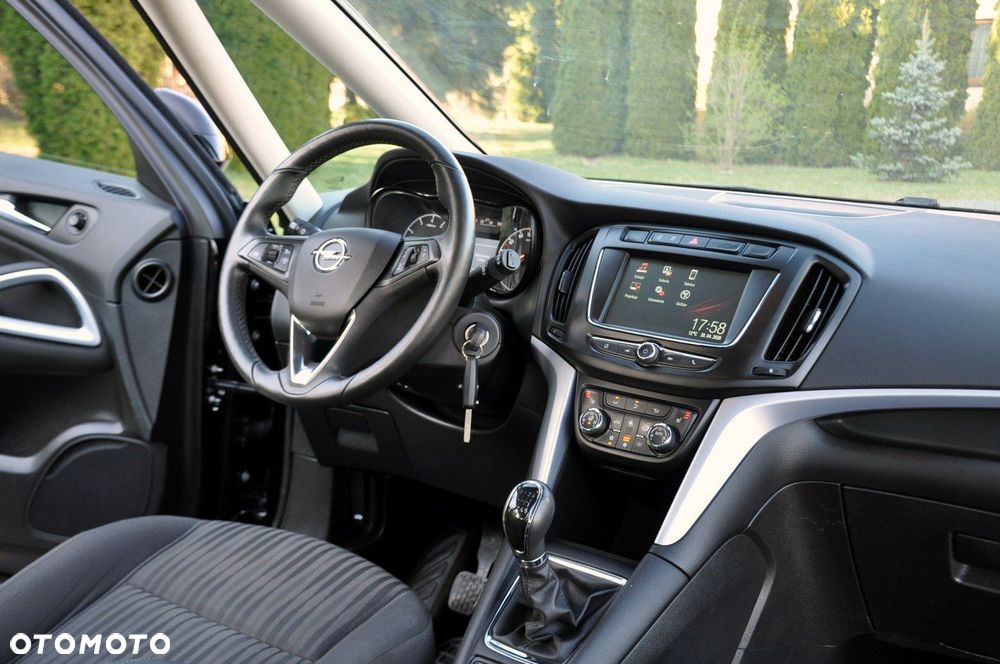 Opel Zafira - 25