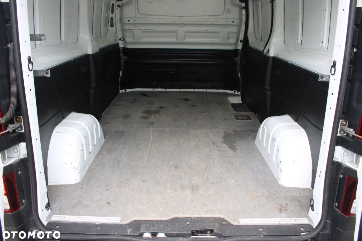 Renault TRAFIC - 8