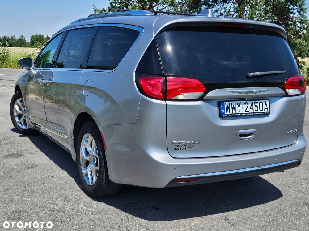 Chrysler Pacifica - 19