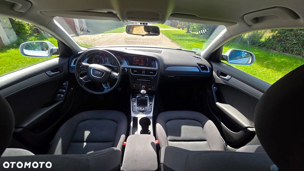 Audi A4 Limousine 1.8 TFSI Ambiente - 23