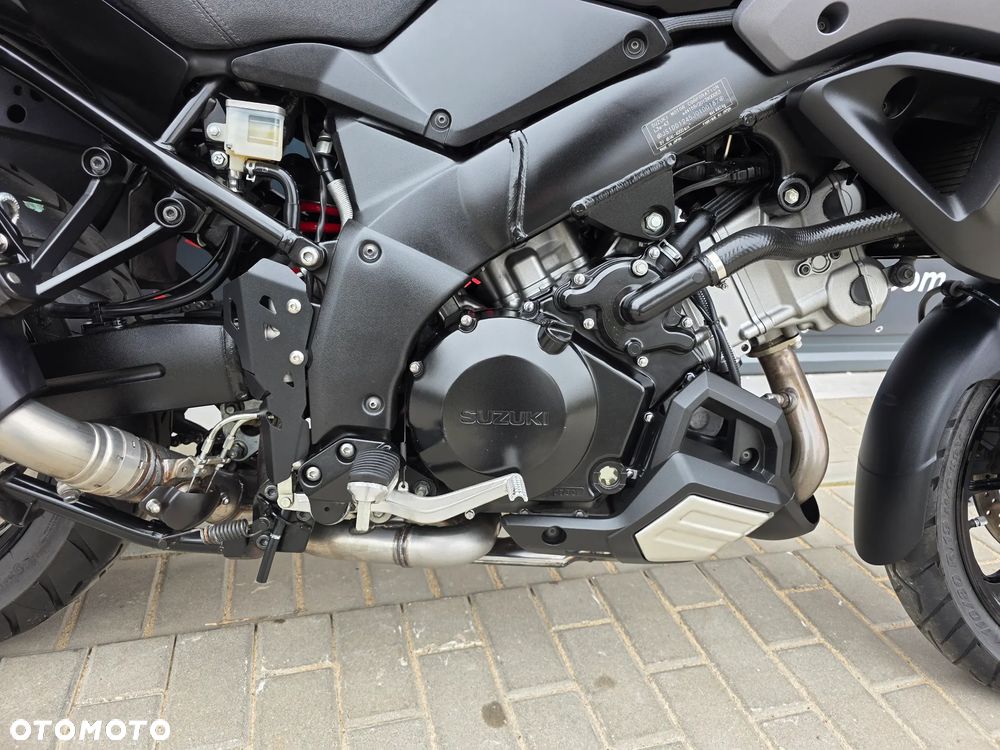 Suzuki DL - 12