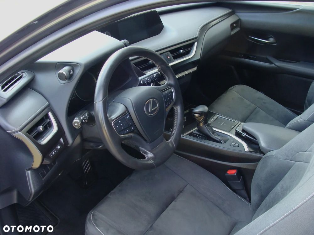 Lexus UX 250h (E-FOUR) Executive Line - 7