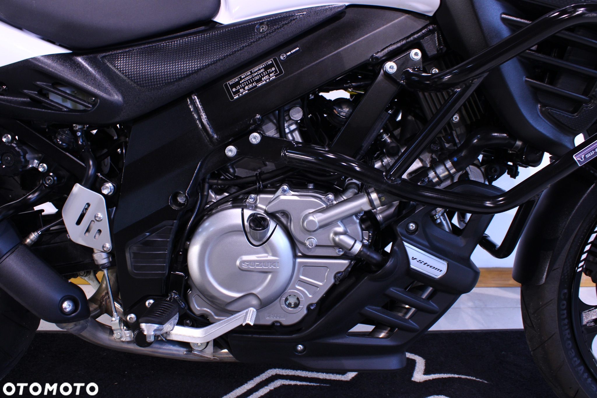 Suzuki DL - 18