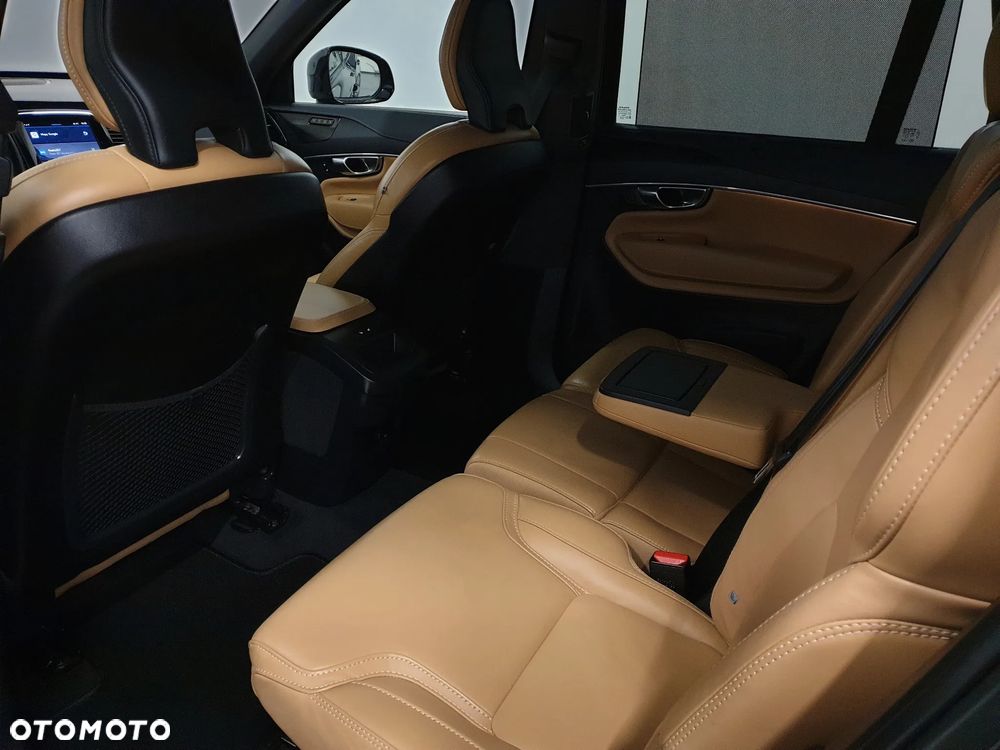 Volvo XC 90 B5 D AWD R-Design 7os - 25