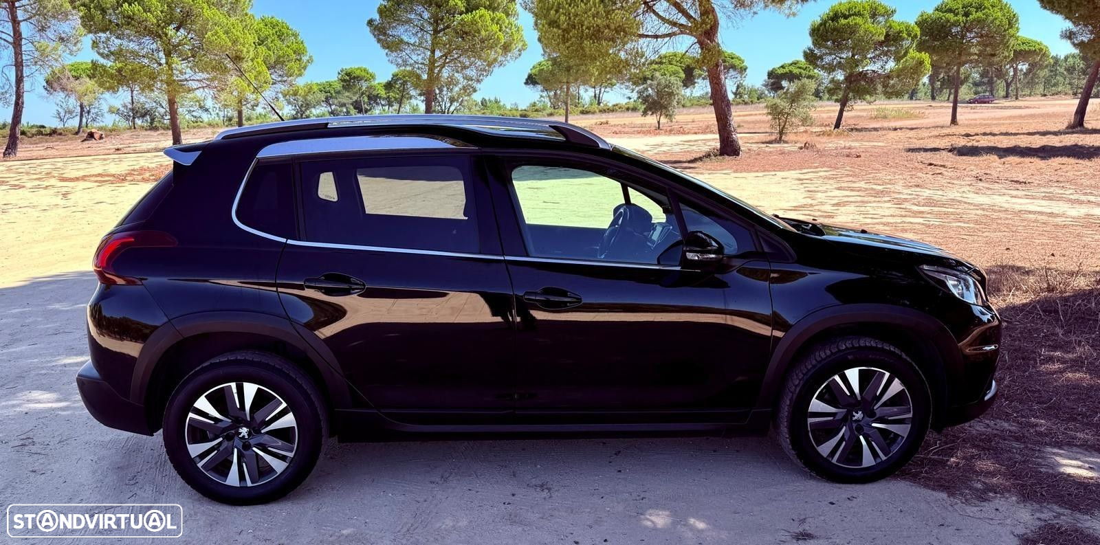 Peugeot 2008 1.2 PureTech Allure - 8