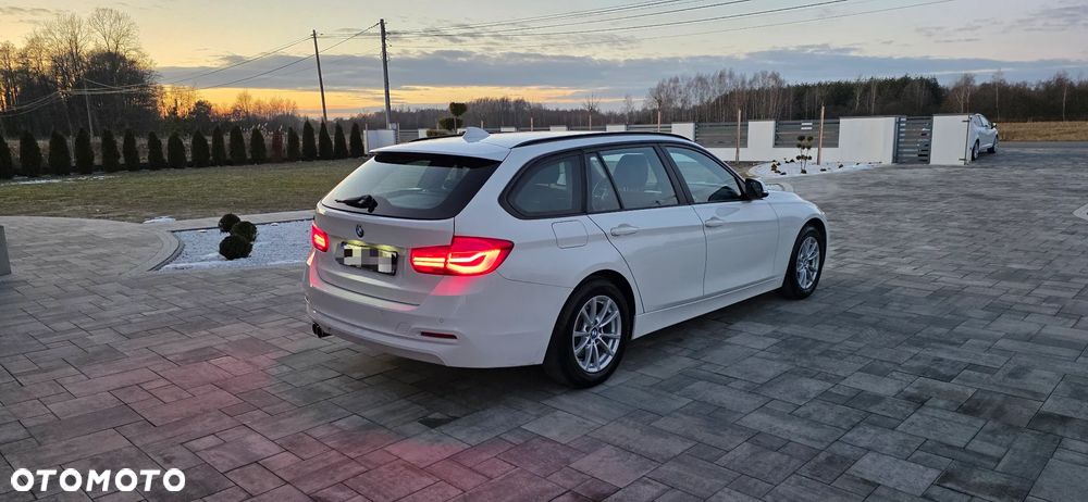BMW Seria 3 320d xDrive Sport Line - 5