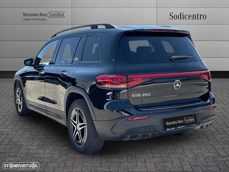 Mercedes-Benz EQB 250 AMG Line - 4