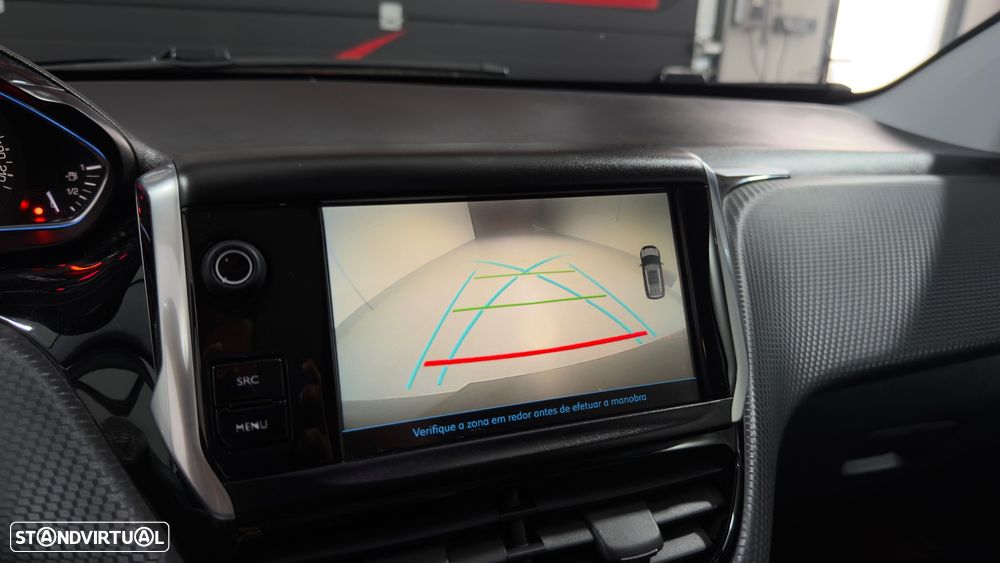 Peugeot 2008 1.2 PureTech Crossway - 24