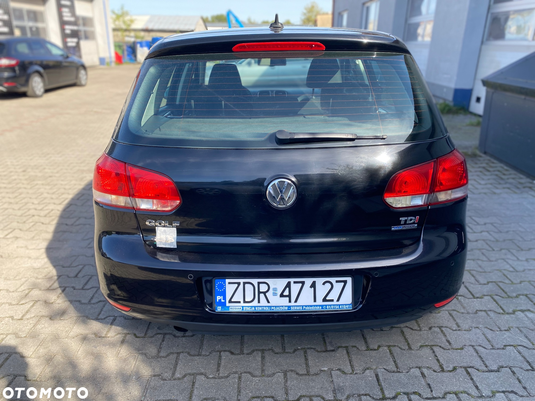 Volkswagen Golf 1.6 TDI DPF BlueMotion Technology Comfortline - 4