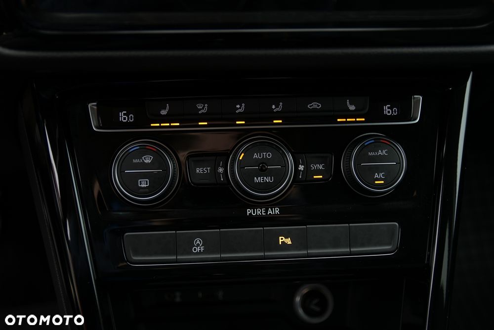 Volkswagen Touran 2.0 TDI SCR Highline - 31