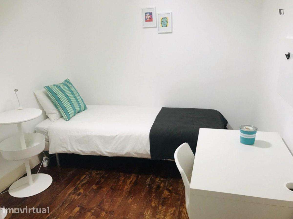 Quarto - localizado em Arroios Lisbon - Grande imagem: 2/18