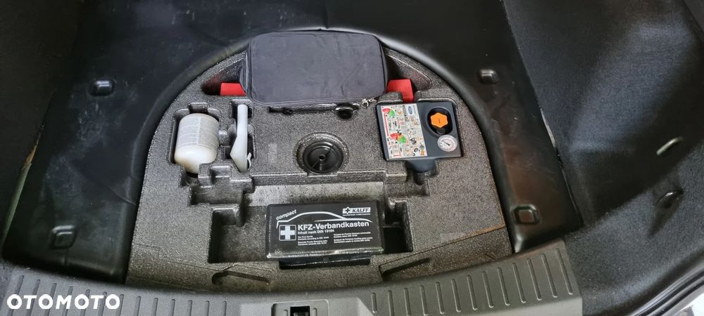 Ford Kuga 1.5 EcoBoost 2x4 Titanium - 19