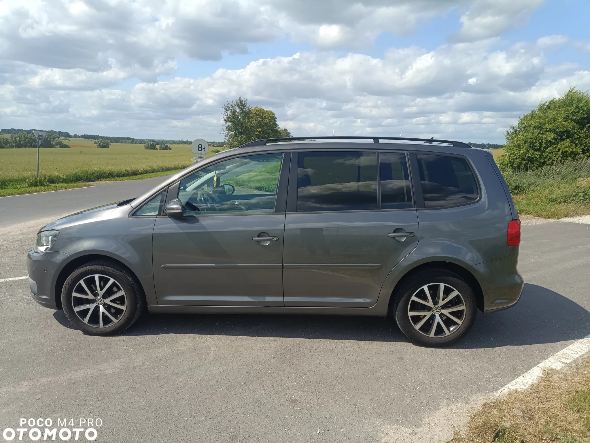 Volkswagen Touran 1.6 TDI DPF BlueMot Comfortline - 9
