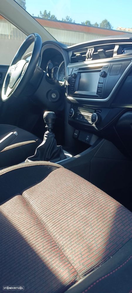 Toyota Auris Touring Sports 1.4 D-4D Comfort+Pack Sport - 13