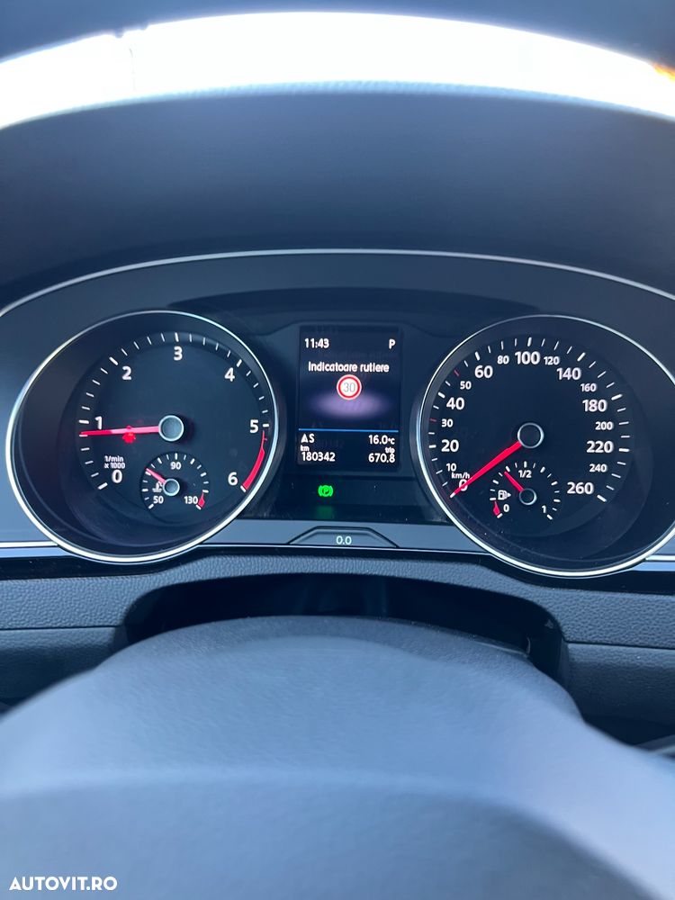 Volkswagen Passat - 7