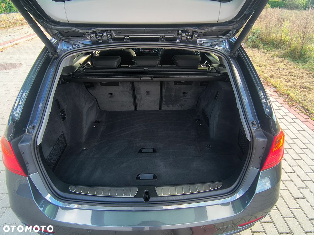 BMW Seria 3 318d Sport Line - 19