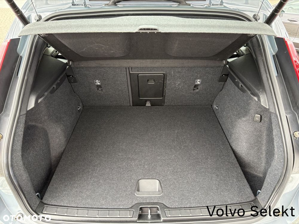 Volvo XC 40 - 22