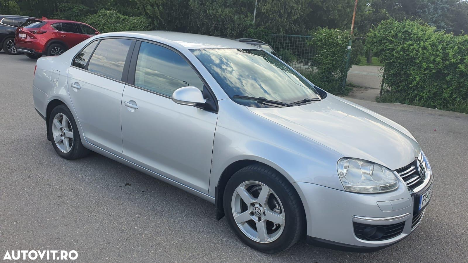 Volkswagen Jetta 1.6 Comfortline - 9